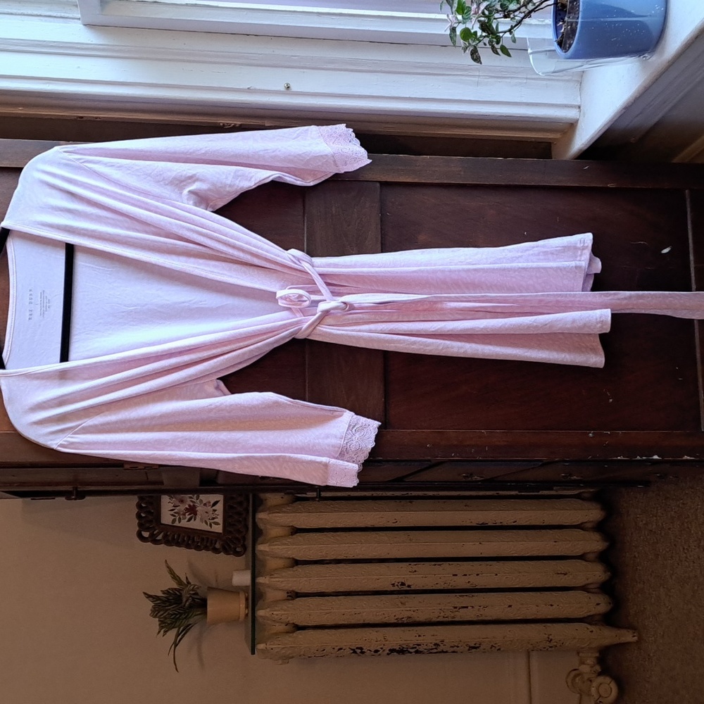 Rae Dunn size L light pink and white animal print w lace robe